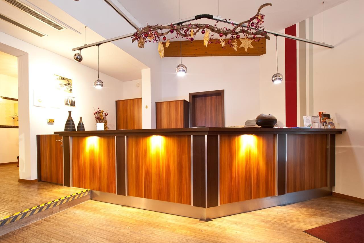 Hotel-Renner Buchbach Esterno foto
